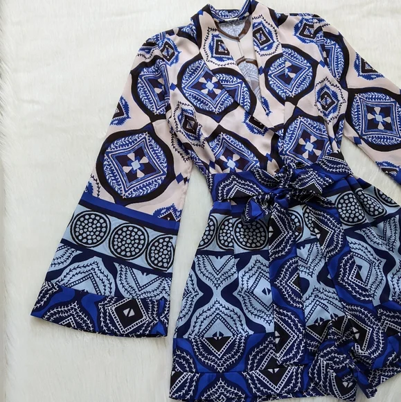 Alexis Robbie Romper In Santorini Print | Size M - Picture 12 of 16